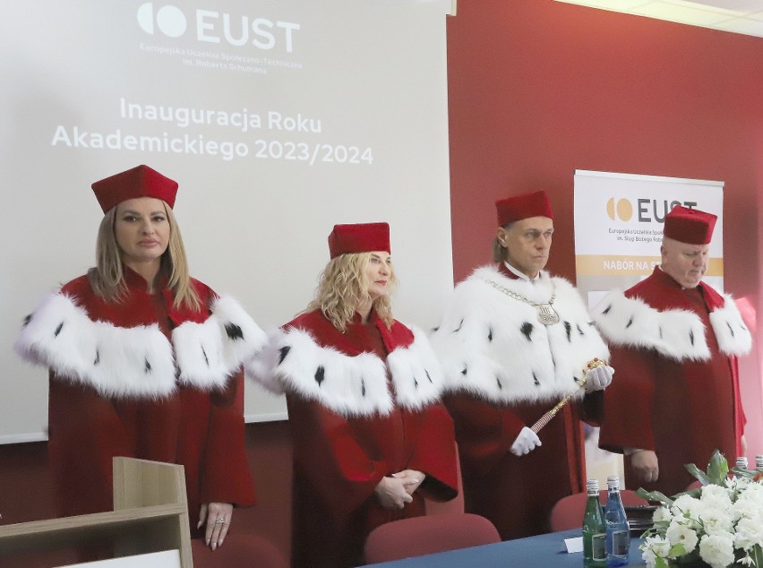 Inauguracja roku akademickiego w Europejskiej Uczelni Społeczno – Technicznej w Radomiu