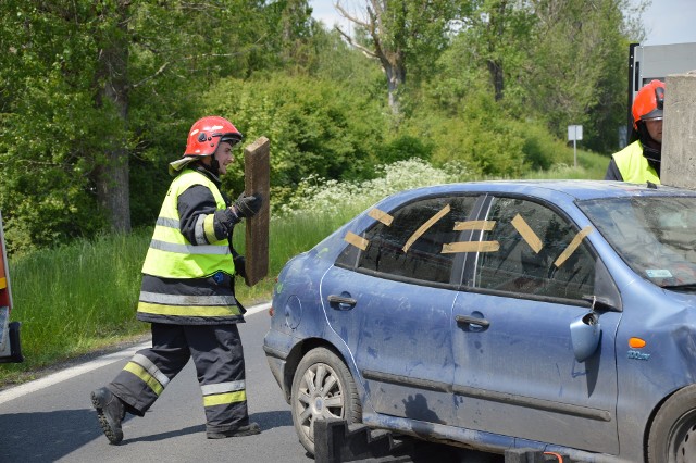 Ćwiczenia świebodzińskiej straży pożarnej, specjalistycznej grupy ratownictwa technicznego