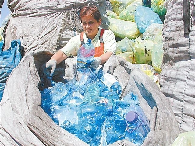 Na razie mieszkańcy Głubczyc segregują plastik, szkło i papier. (fot. Sławomir Draguła)