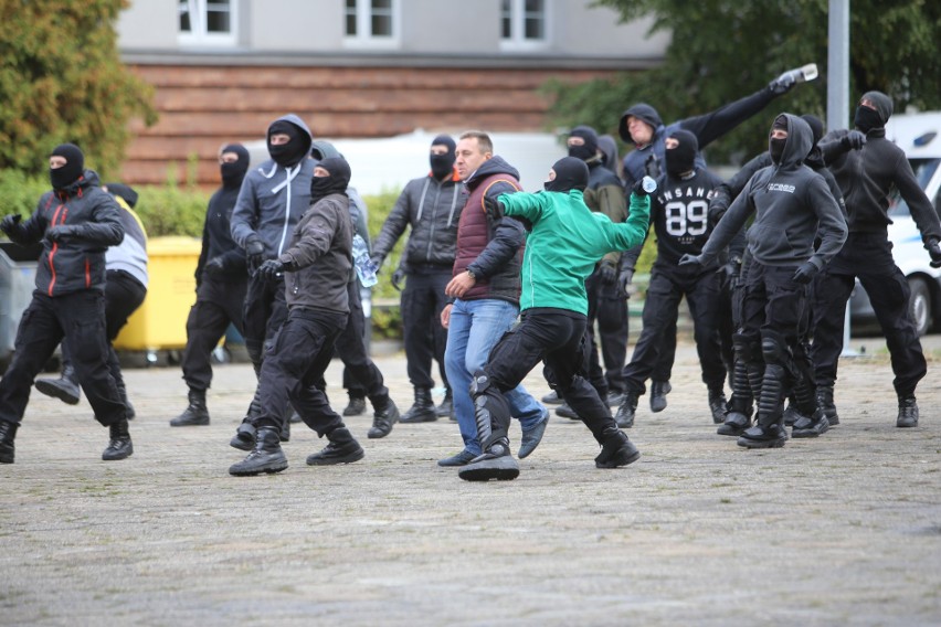 Ćwiczenia policjantów przed szczytem klimatycznym w...