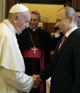 O czym papież Franciszek rozmawiał z prezydentem Władimirem Putinem?
