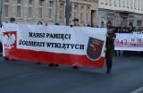 Ulicami Szczecina przeszedł marsz, który uczcił pamięć Żołnierzy Wyklętych [ZDJĘCIA]