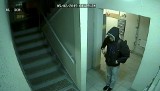 Wandal zniszczył kamerę w windzie na osiedlu Żwirki i Wigury w Gliwicach. Szukają go policjanci z Gliwic