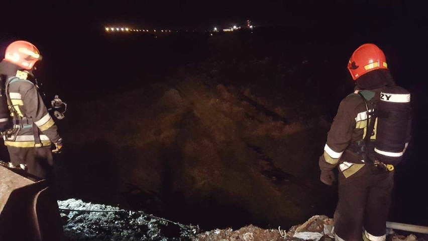 Groźny pożar na wysypisku śmieci w Jastrzębiu