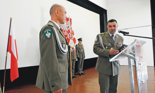 Komendant BiOSG płk SG Robert Rogoz podziękował za postawę chor. sztab. SG Markowi Kruszyńskiemu.