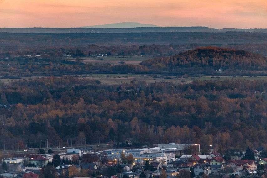 Babia Góra widziana z wieży jasnogórskiej w Częstochowie