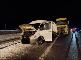 Raport drogowy - Białystok i województwo podlaskie. Dwie osoby zginęły, a pięć jest rannych. Wypadki i kolizje z powodu śniegu (12.12.2022)