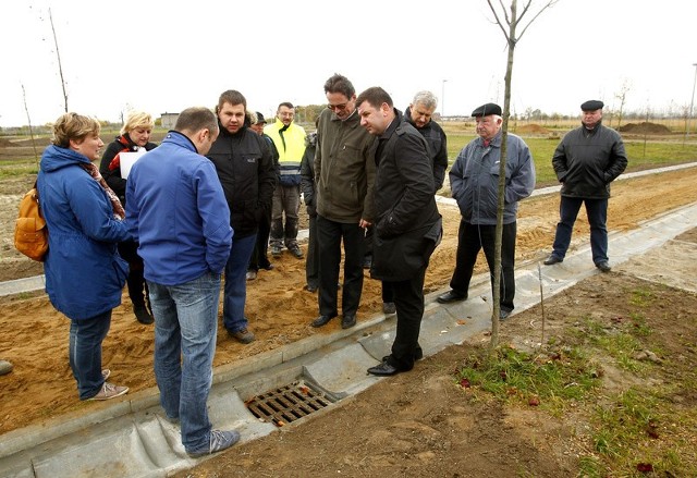 Radni Szczecina sprawdzali jak wyglądają kwatery, które zimą tonęły pod wodą. 