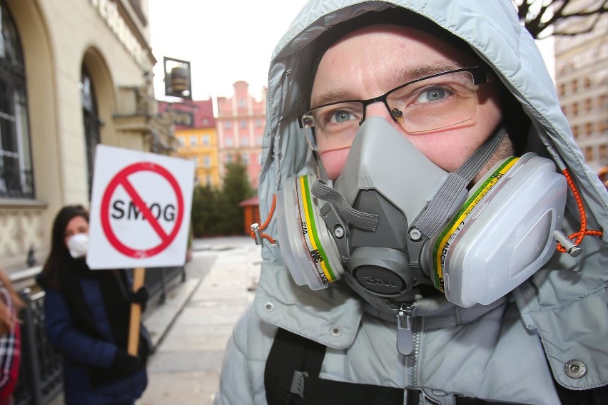 Smog we Wrocławiu. Zdjęcie ilustracyjne.