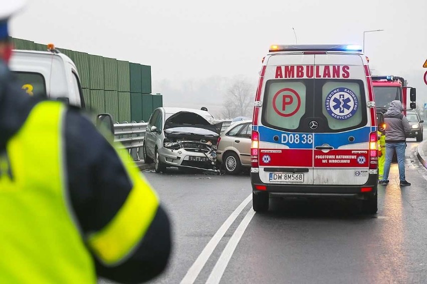 Wypadek na obwodnicy Leśnicy