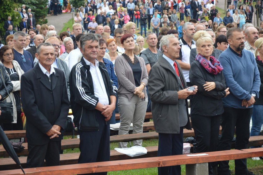 Tłumy pielgrzymów przybyły po raz kolejny do Sianowa, aby...