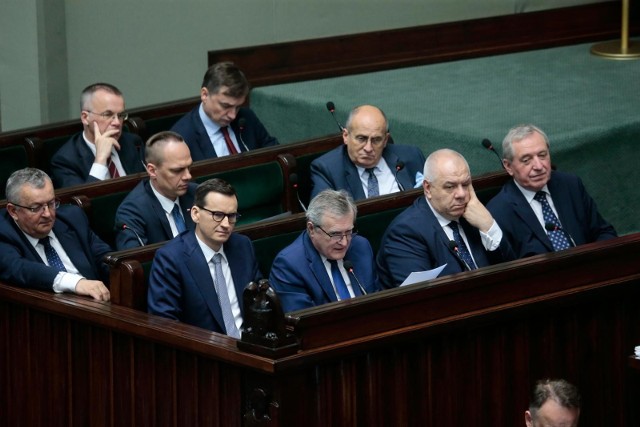 Według sondażu w lipcu poprawiły się notowania premiera Mateusza Morawieckiego