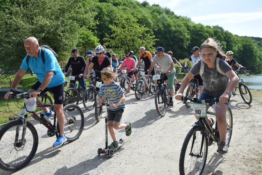 Rowerowa familiada w Dolinie Będkowskiej. Setki uczestników ruszyły na jurajskie trasy [ZDJĘCIA]