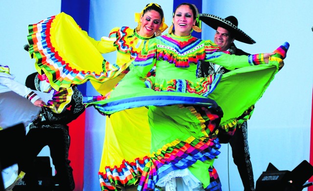 Ogniste Meksykanki porwały do tańca publiczność w Myślenicach