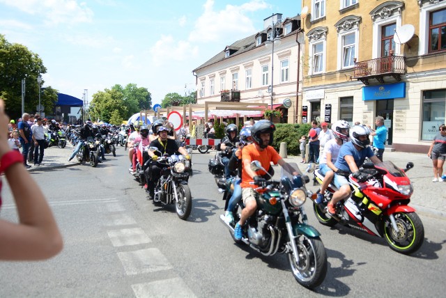 Parada motocykli była największą atrakcją Motoserca - motory przejechały przez Radom.