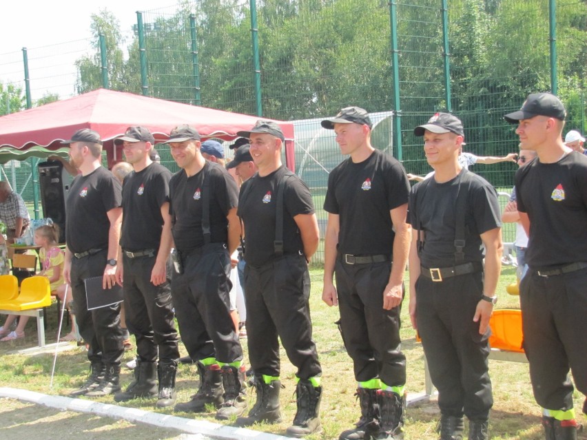 Gminne Zawody Sportowo-Pożarnicze w Jelonkach. W zawodach wzięło udział 17 drużyn. 26.06.2022