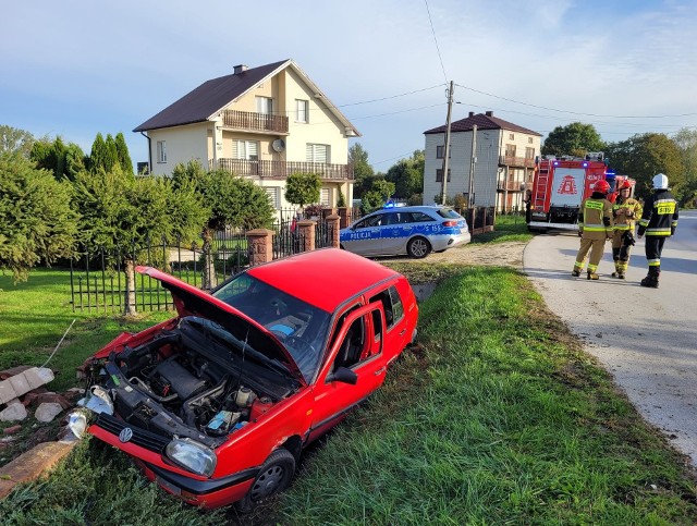 Po środowym wypadku w miejscowości Widuchowa do szpitala trafili kierowca i pasażerka volkswagena