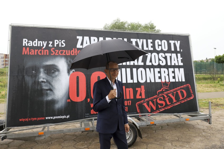 Konwój wstydu PO w Białymstoku z Marcinem Szczudło na...