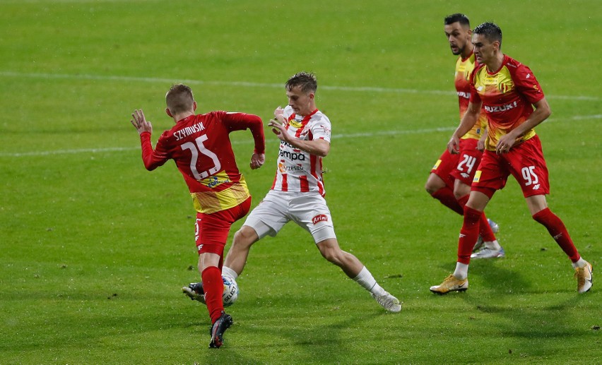 Apklan Resovia przegrała u siebie z Koroną Kielce 0:1 w...