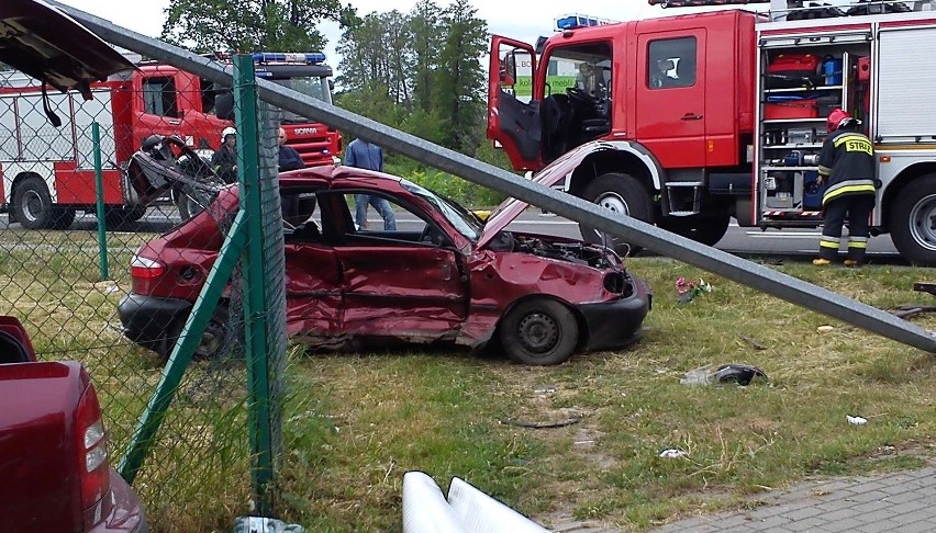 Wypadek w Biłgoraju: Skoda uderzyła w daewoo. Cztery osoby...