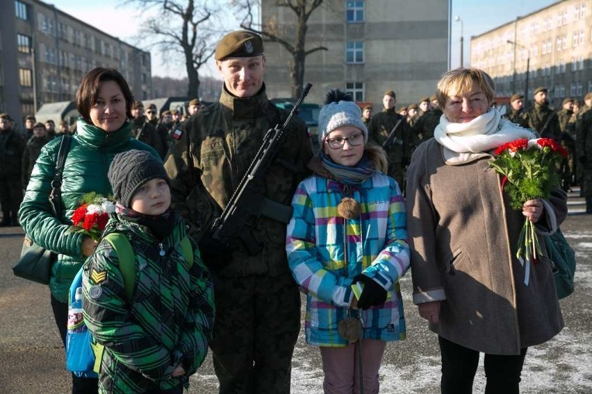 Kraków. Kolejni żołnierze Obrony Terytorialnej przysięgali wiernie służyć ojczyźnie [ZDJĘCIA]