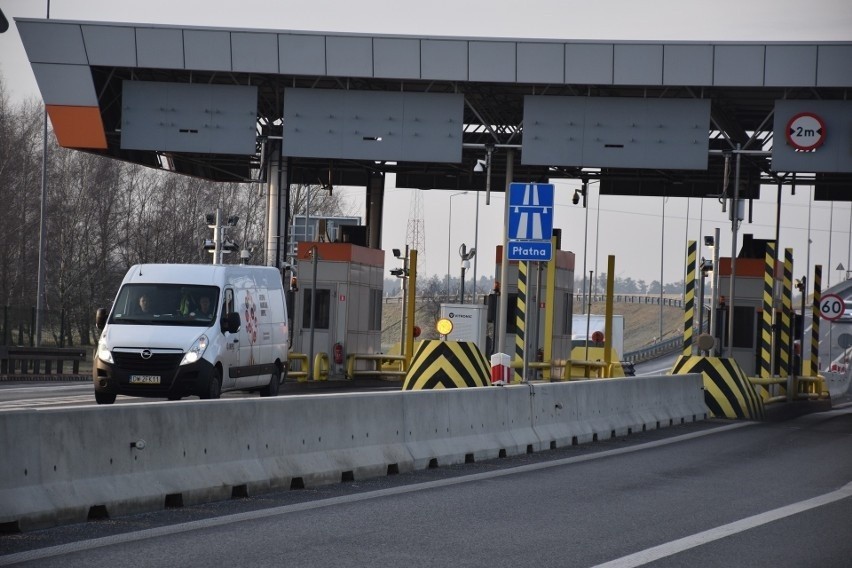 Opolscy policjanci podsumowali akcję "Bezpieczna autostrada A4". Ujawniono ponad 60 wykroczeń