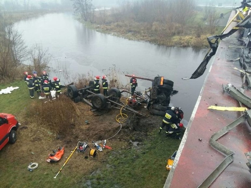 Do tragedii na moście w Pile doszło w miniony czwartek....