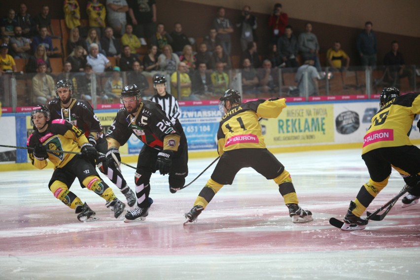 Tauron KH GKS Katowice wziął rewanż na GKS Tychy (5:2). Na...