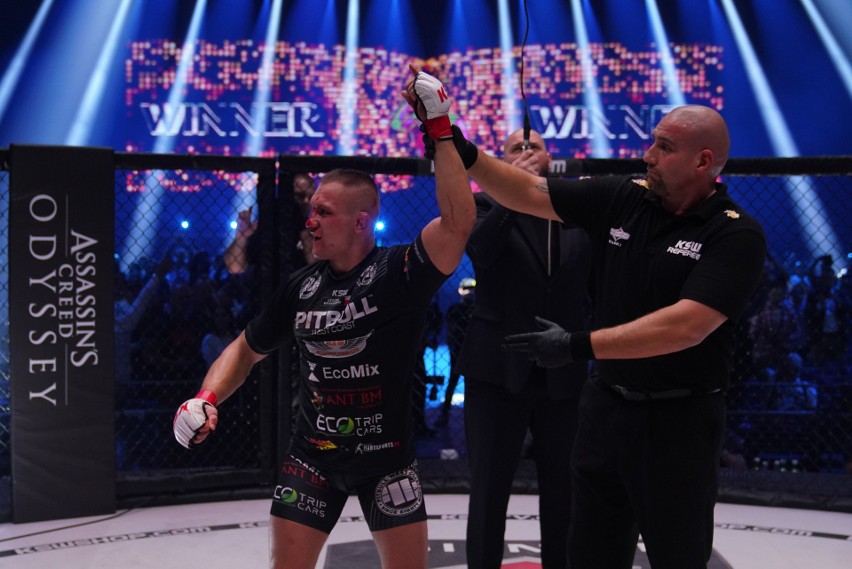 KSW 45. Michał Materla powalczy o pas wagi średniej, tytuł w ciężkiej nie dla Karola Bedorfa