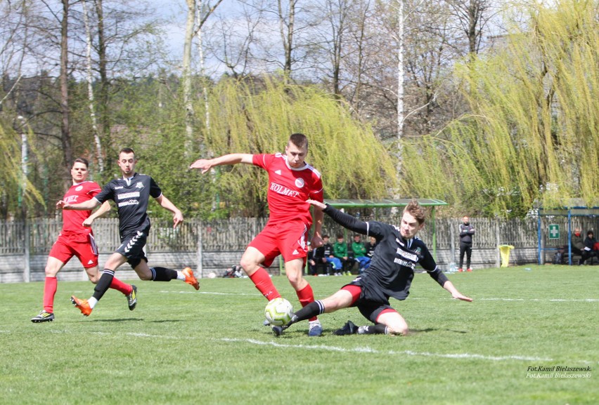 Świetny mecz Orląt Kielce ze Spartą Kazimierza Wielka. Gospodarze przegrali 2:3 [ZDJĘCIA, WIDEO]