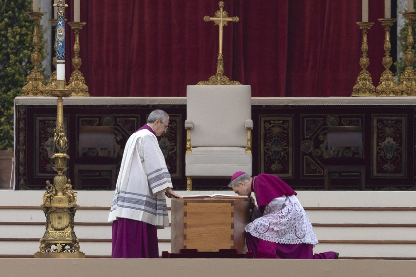 Uroczystości pogrzebowe papieża seniora Benedykta XVI