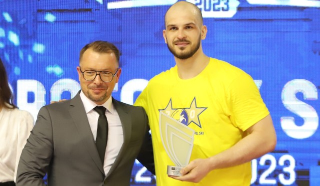 Europejska Federacja Piłki Ręcznej nominowała siedmiu zawodników Barlinek Industrii Kielce, między innymi Artioma Karalioka.