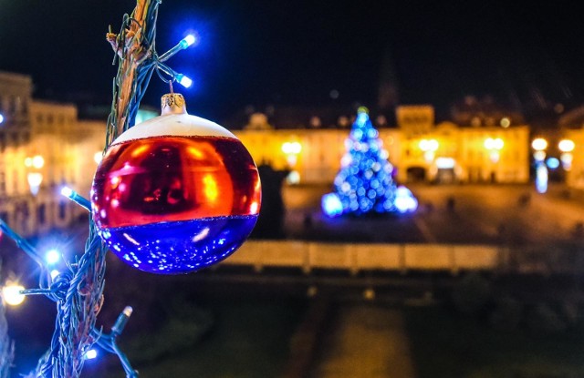 W mieście widać już piękne iluminacje świąteczne, które podkreślają nastrój Bożego Narodzenia.Info z Polski - przegląd najciekawszych informacji z kraju [14.12.2017]
