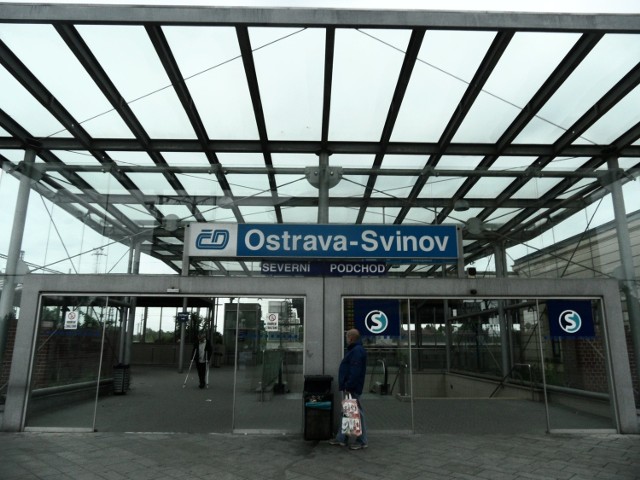Mieszkańcy wolą dojechać autostradą A1 do Ostravy, by stąd pociągami tanio dostać się do Pragi