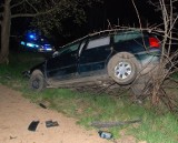 Wypadek w Marezie. 26-latek uderzył samochodem w drzewo [ZDJĘCIA]