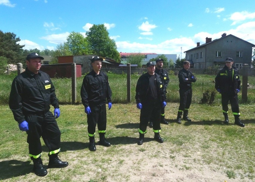 Czarnia. Strażacy ochotnicy na zbiórce szkoleniowej. 31.05.2020. Zdjęcia