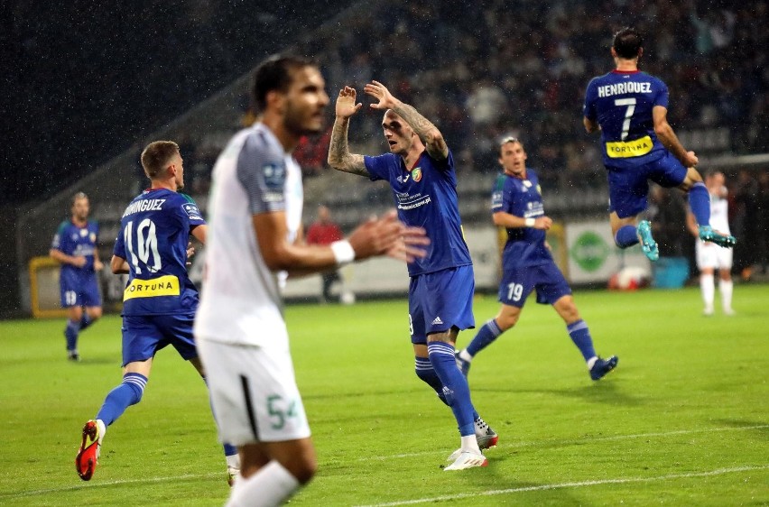 Miedź Legnica - Warta Poznań 1:2. Jak Zrelak strzela,...