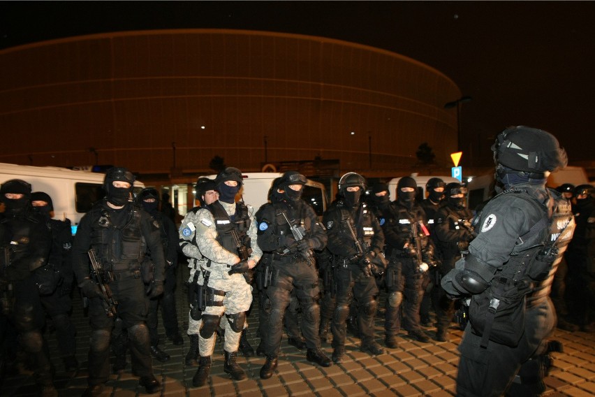 Stadion Miejski Wrocław - nocne ćwiczenia Tactical Prison...