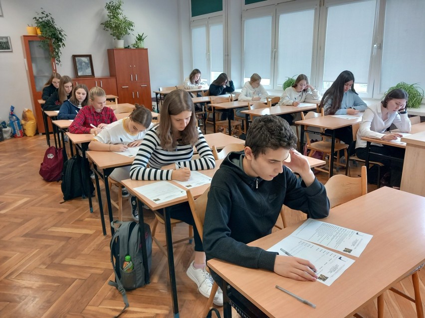Uczniowie I LO w Radomsku w czołówce olimpiady przedmiotowej