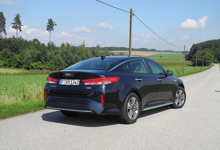 Kia Optima Plug-in Hybrid...