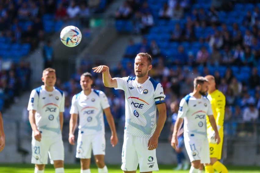 W lipcu Stal wygrała z Lechem 2:0