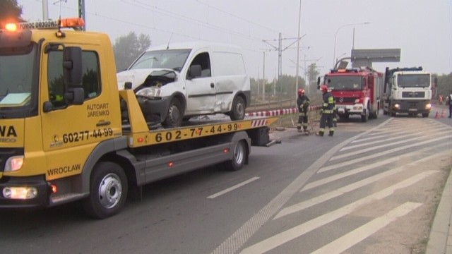 Wypadek na Kosmonautów. Czworo dzieci w szpitalu