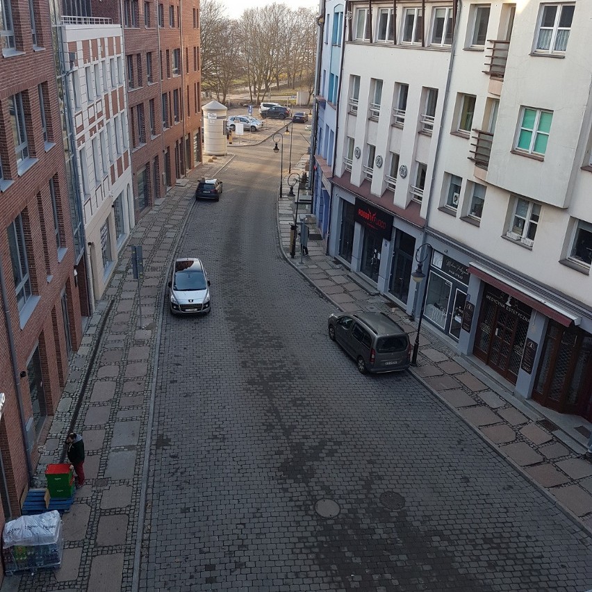 Płatne parkowanie w Szczecinie. Uwaga kierowcy! Brak poziomych znaków na tych płatnych parkingach to nie błąd!