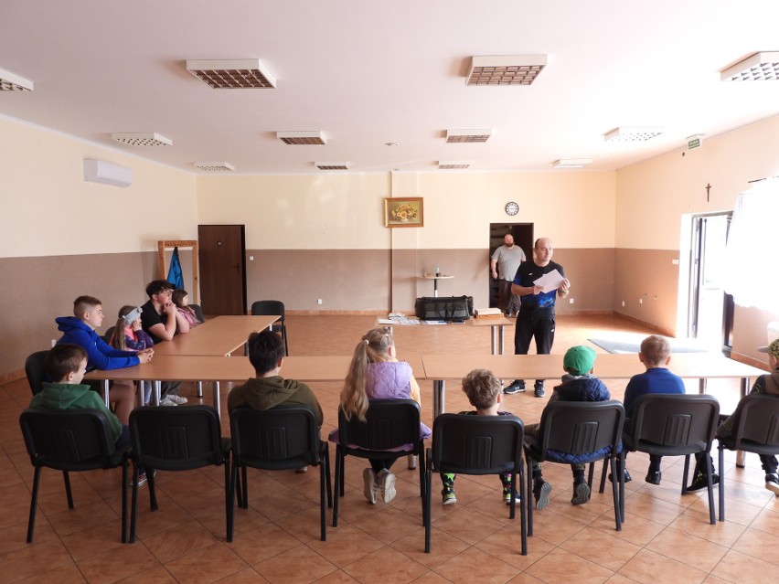 Szkółka wędkarska w Kiełczewie. Pierwsze zajęcia odbyły się 27.04.2024