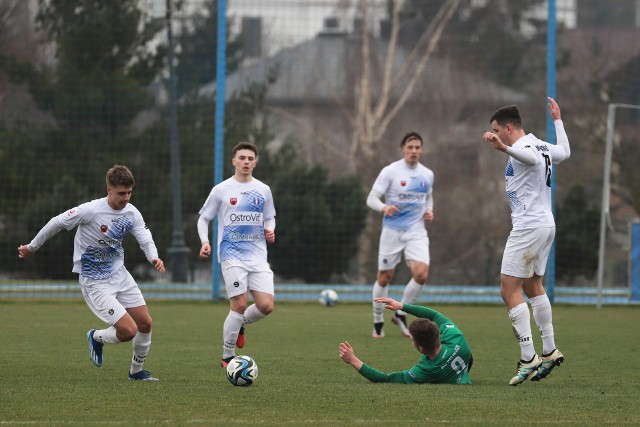 Olimpia Zambrów jest na 12. miejscu w tabeli III ligi