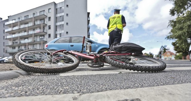 Do potrącenia doszło we wtorek, 28 czerwca na ul. Moniuszki. Rowerzystka została potrącona przez kierującą audi A3. Ranna trafiła do szpitala.