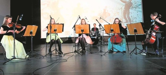 Zespół muzyczny Bonjour z Sieprawia wystąpi w finałach wojewódzkich, które odbędą się w Dobczycach w połowie maja