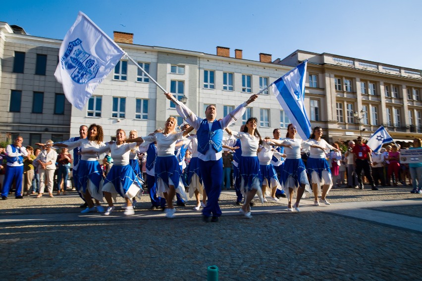 Podlaska Oktawa Kultur 2017. Kolorowa parada na Rynku...