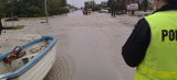 Dramat i śmierć w Sandomierzu. Wisła zalała prawą część  miasta. Panika i chaos na zalanych terenach (video, zdjęcia)