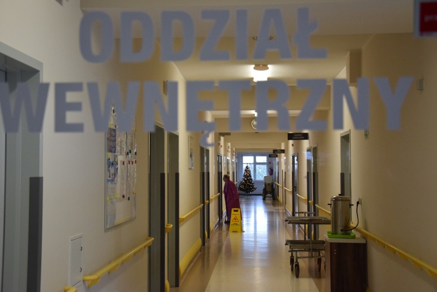Ostatni pacjenci oddziału wewnętrznego w Oleśnie zostali w...